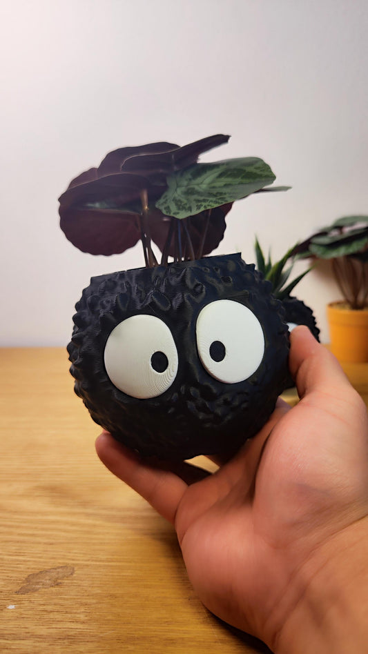 Vase Susuwatari, noiraude Ghibli, le voyage de Chihiro, Totoro, studio Ghibli, Kodama, Miyazaki, pot de fleur