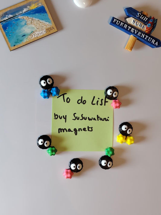 Aimants de réfrigérateur Susuwatari | 12 aimants noiraudes | Idée cadeau| studio ghibli | totoro| le voyage de chihiro | magnet ghibli