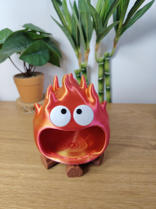 Boite calcifer Studio Ghibli, cadeau original, art, bougie, le château ambulant, howls moving castle, spirited away, soot sprite. Calcifer