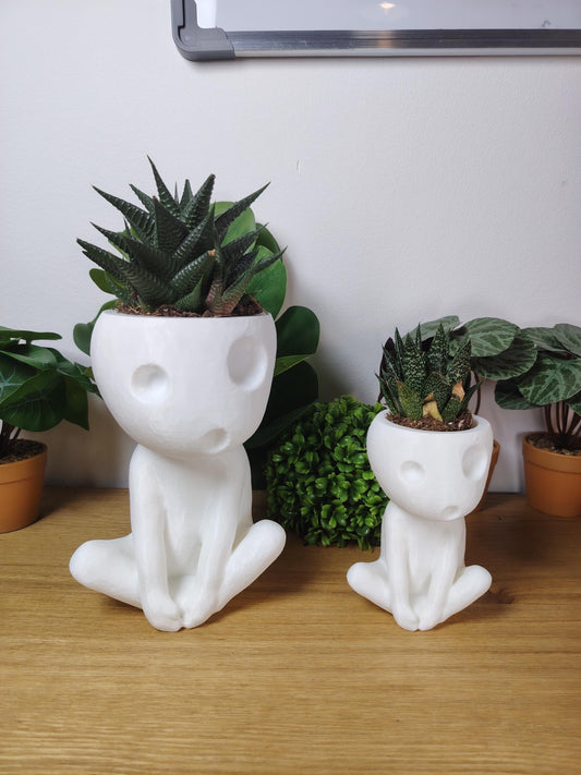 Vase kodama blanc , noiraude Ghibli, le voyage de Chihiro, Totoro, studio Ghibli, princesse Mononoké, Miyazaki, pot de fleur, tree spirit