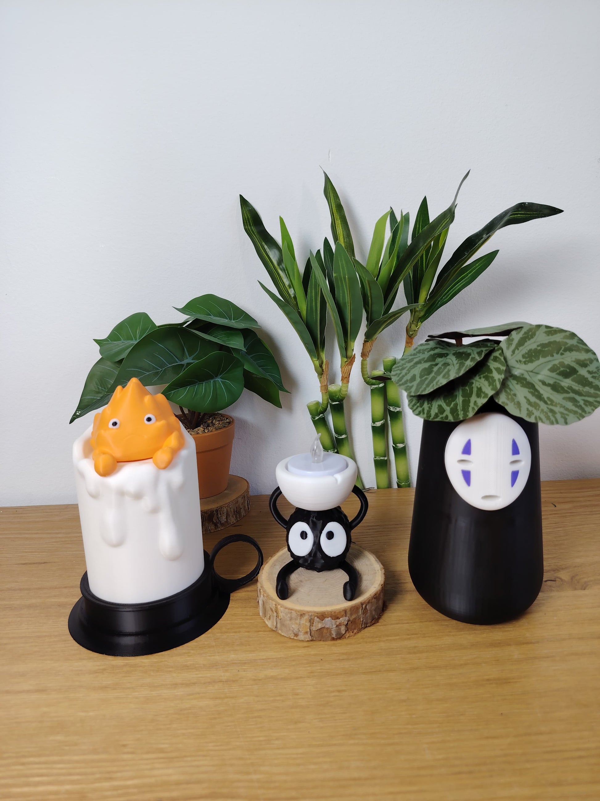 🔥 Lot Décoration Ghibli – Vase No-Face, Bougeoir Susuwatari & Lampe Calcifer Fonctionnelle ✨