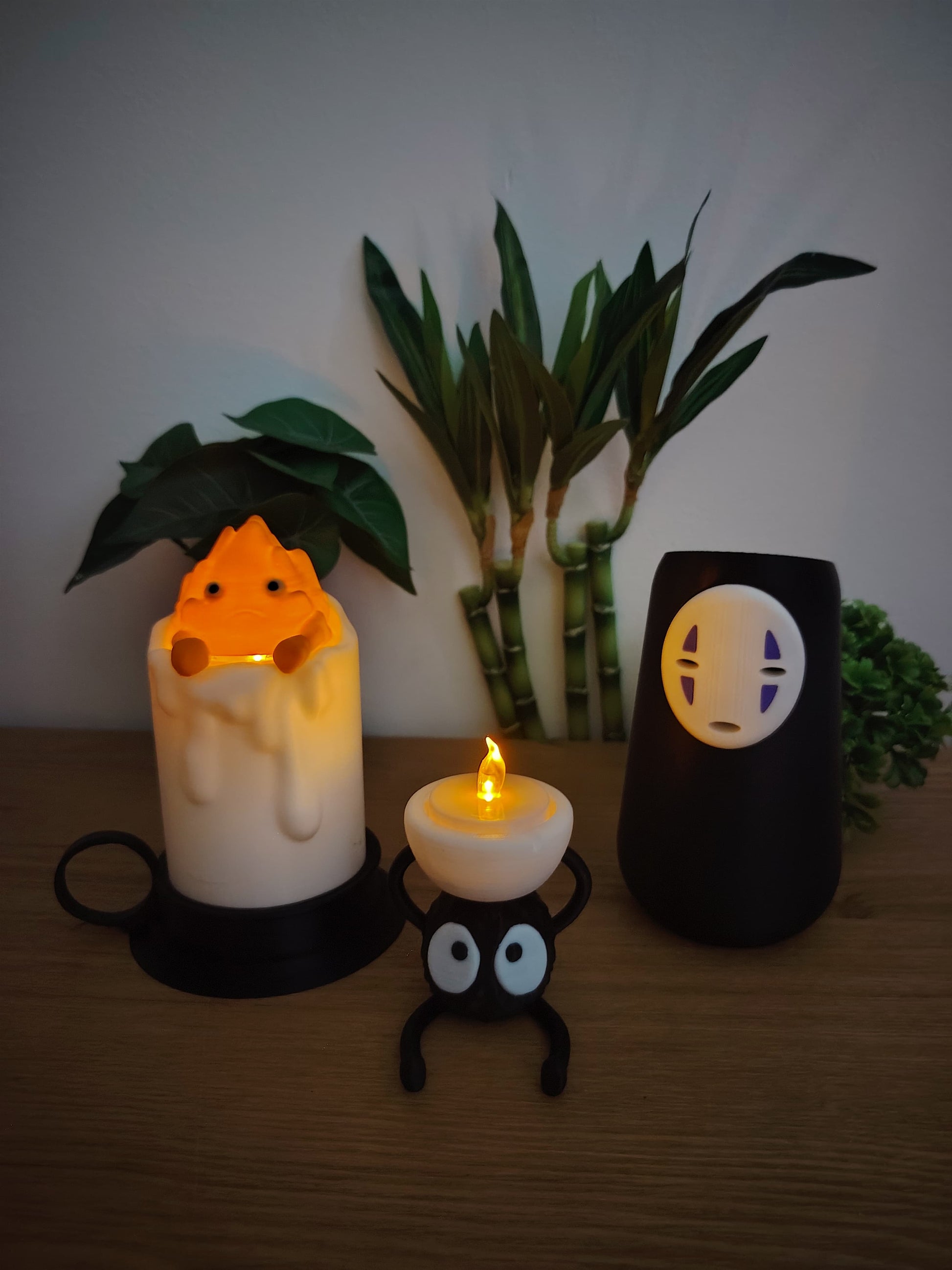 🔥 Lot Décoration Ghibli – Vase No-Face, Bougeoir Susuwatari & Lampe Calcifer Fonctionnelle ✨