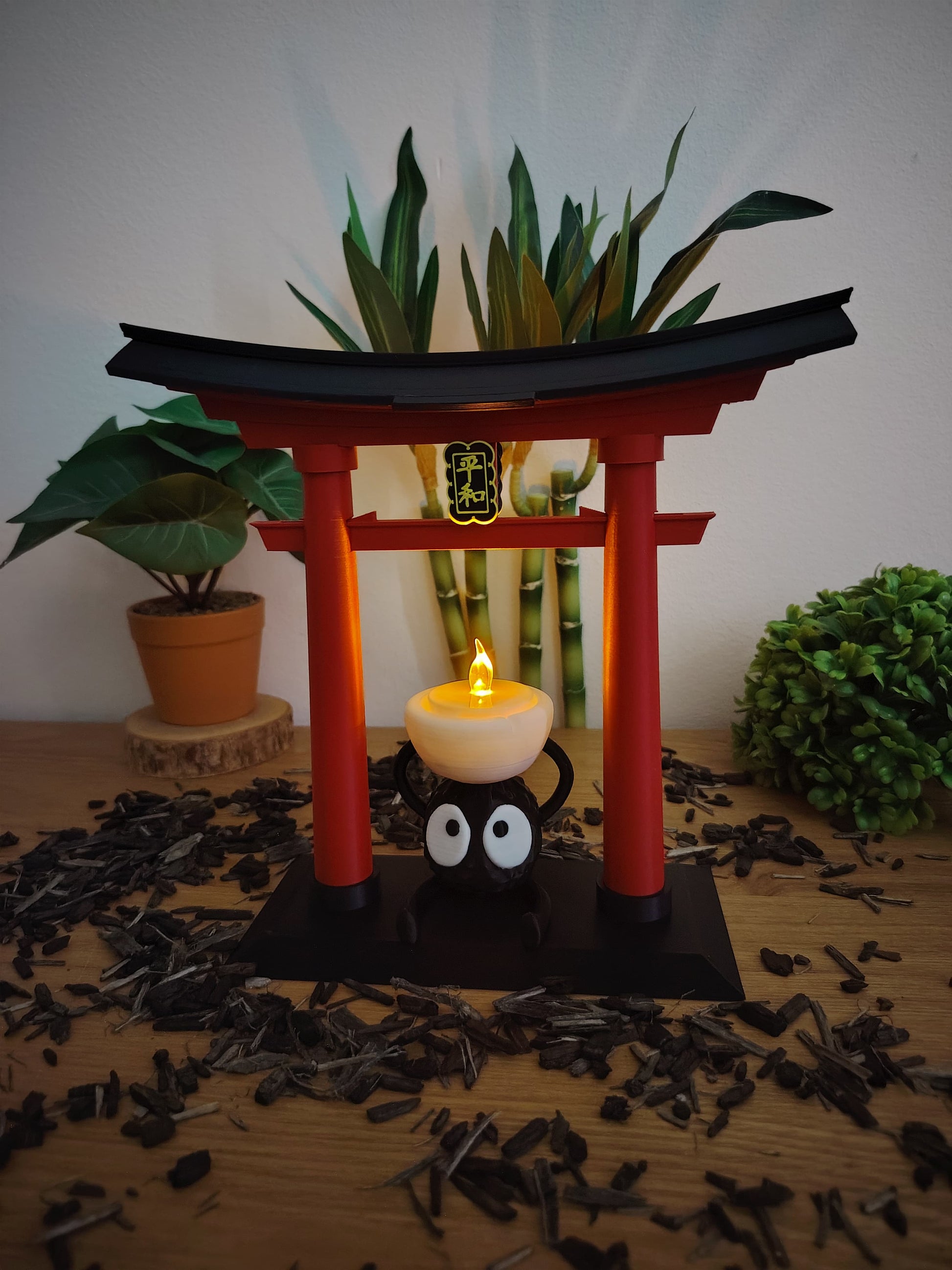 Lot porte torii & bougeoir Susuwatari Ghibli