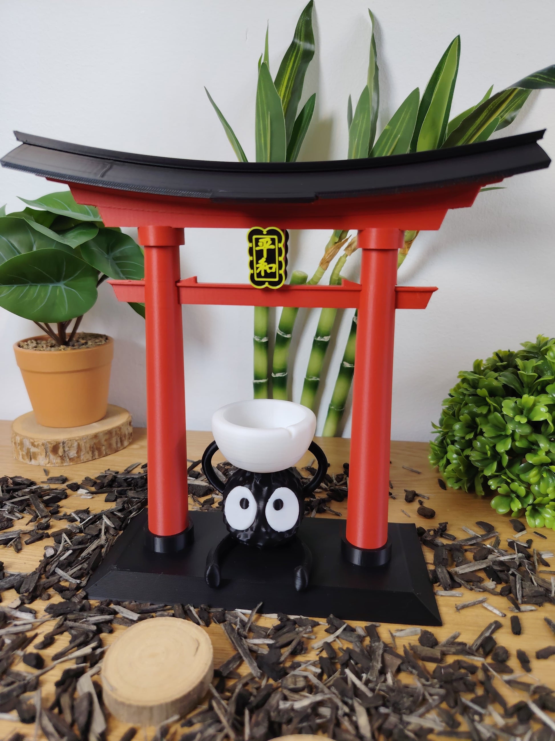 Lot porte torii & bougeoir Susuwatari Ghibli