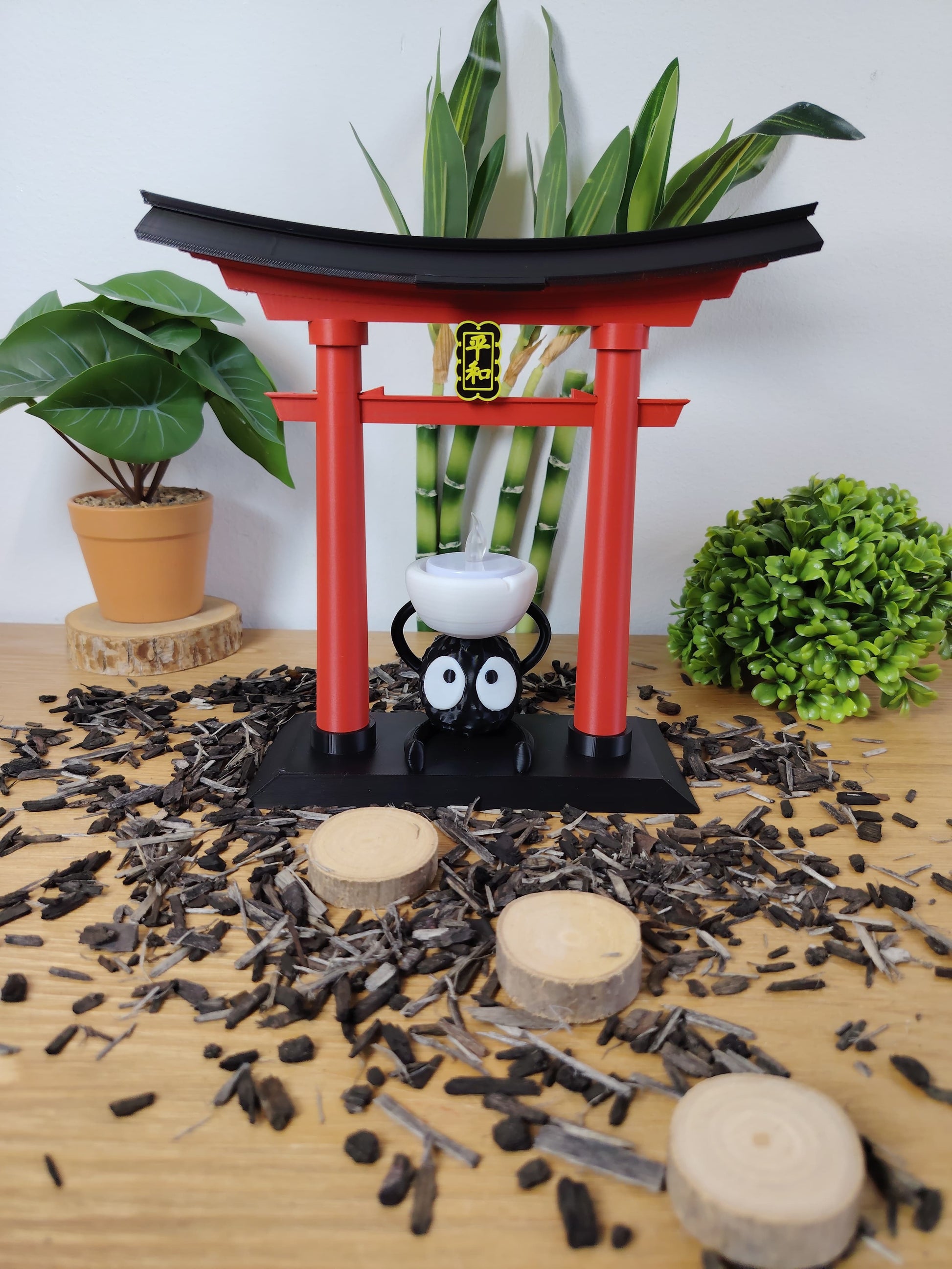 Lot porte torii & bougeoir Susuwatari Ghibli