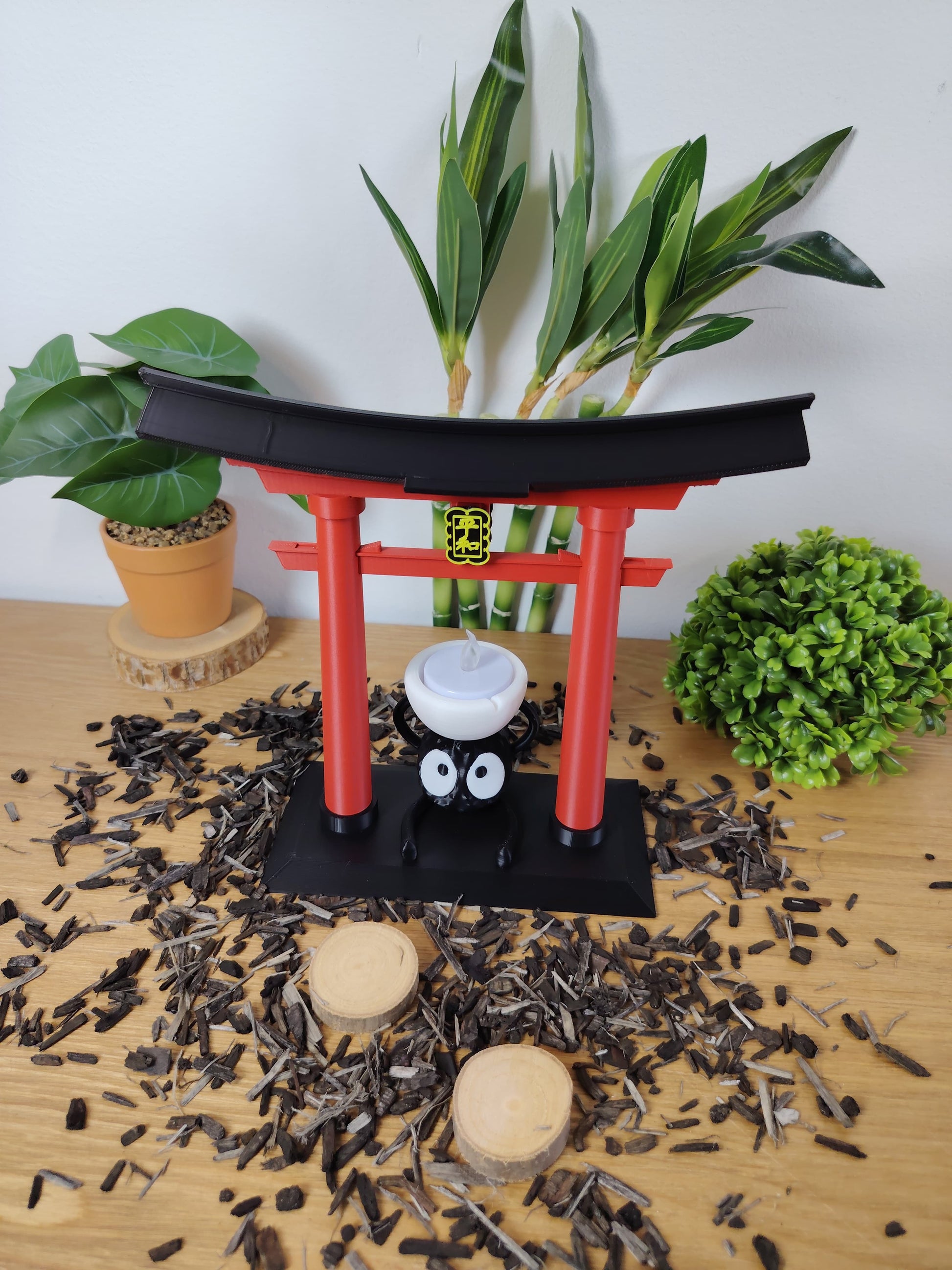 Lot porte torii & bougeoir Susuwatari Ghibli