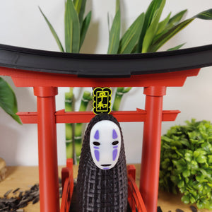 🌸 Lot Décoration Japonaise – Porte Torii, Pont Japonais & Figurine No-Face – Univers Ghibli ⛩️✨