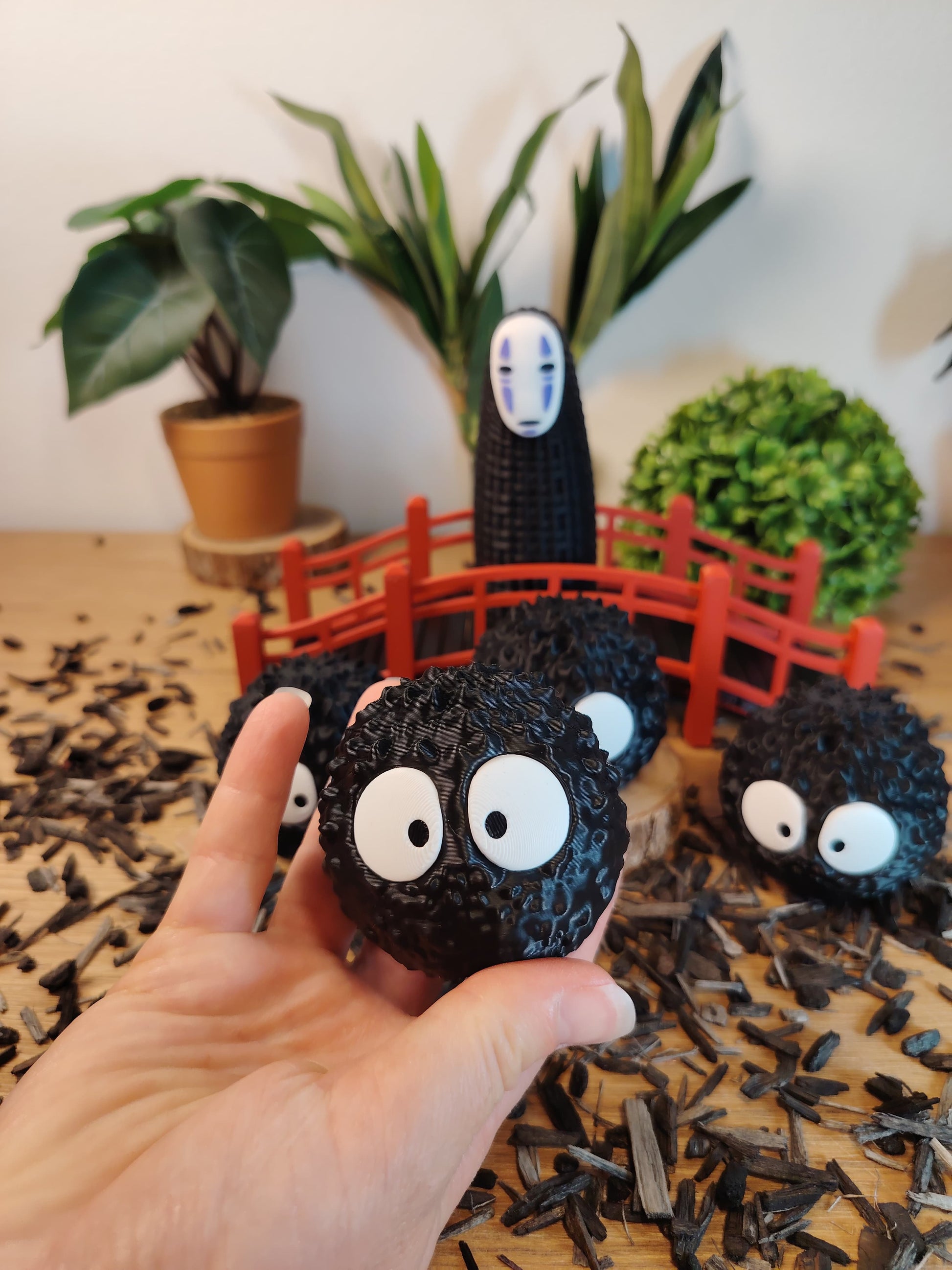 🌸 Lot Décoration Japonaise – Pont Japonais, No-Face & Susuwatari – Univers Ghibli ⛩️✨