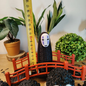 🌸 Lot Décoration Japonaise – Pont Japonais, No-Face & Susuwatari – Univers Ghibli ⛩️✨