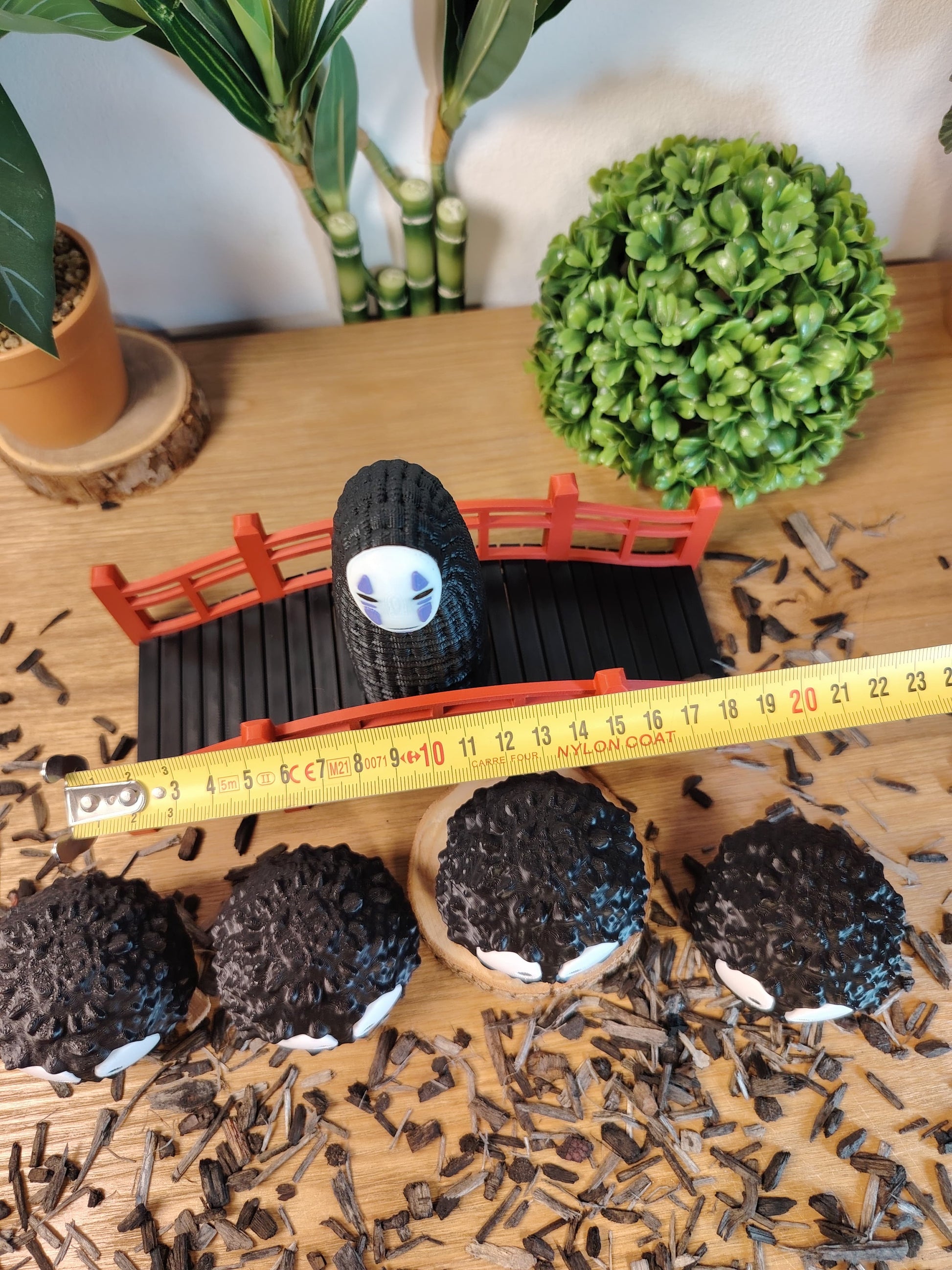 🌸 Lot Décoration Japonaise – Pont Japonais, No-Face & Susuwatari – Univers Ghibli ⛩️✨