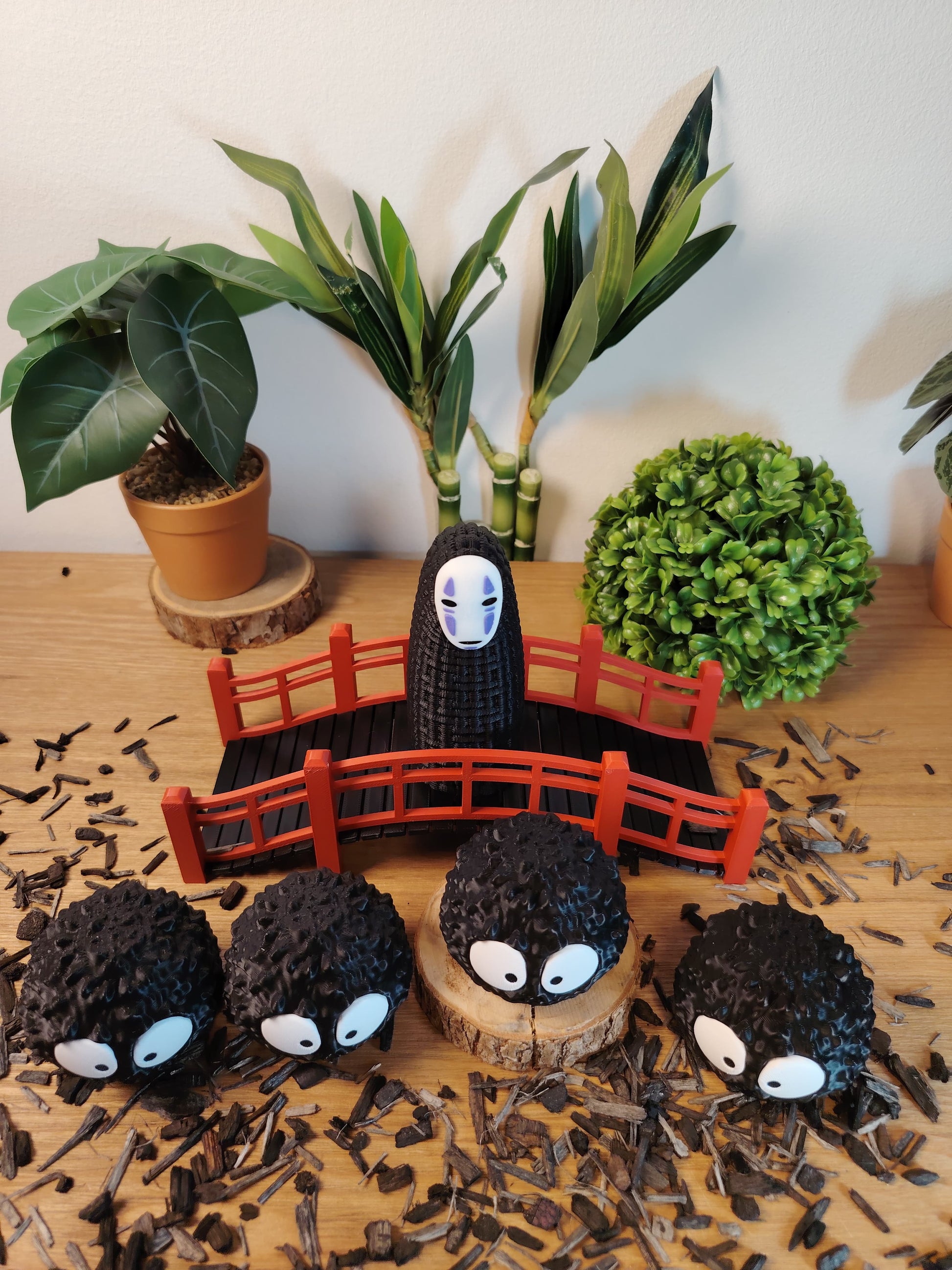 🌸 Lot Décoration Japonaise – Pont Japonais, No-Face & Susuwatari – Univers Ghibli ⛩️✨