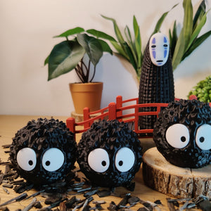 🌸 Lot Décoration Japonaise – Pont Japonais, No-Face & Susuwatari – Univers Ghibli ⛩️✨