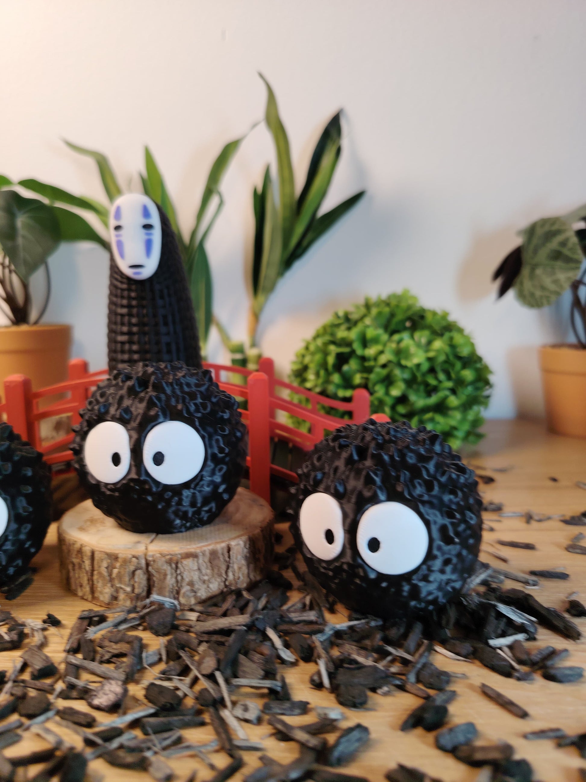 🌸 Lot Décoration Japonaise – Pont Japonais, No-Face & Susuwatari – Univers Ghibli ⛩️✨