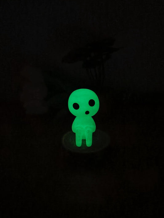 4 figurines kodamas phosphorecent, Princess Mononoke Forest Guardian Spirits for Terrariums & ornement pot de fleur, Ghibli, studio ghibli.