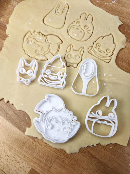 Lot de 5 emporte pièces Ghibli ( Totoro, ponio, kiki, calcifer, no face)