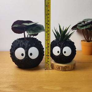 Vase Susuwatari, noiraude Ghibli, le voyage de Chihiro, Totoro, studio Ghibli, Kodama, Miyazaki, pot de fleur