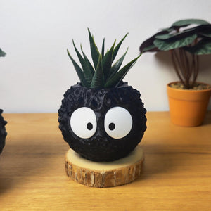 Vase Susuwatari, noiraude Ghibli, le voyage de Chihiro, Totoro, studio Ghibli, Kodama, Miyazaki, pot de fleur