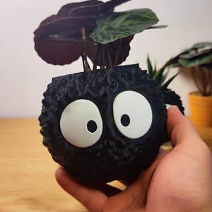 Vase Susuwatari, noiraude Ghibli, le voyage de Chihiro, Totoro, studio Ghibli, Kodama, Miyazaki, pot de fleur