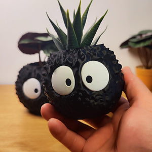 Vase Susuwatari, noiraude Ghibli, le voyage de Chihiro, Totoro, studio Ghibli, Kodama, Miyazaki, pot de fleur