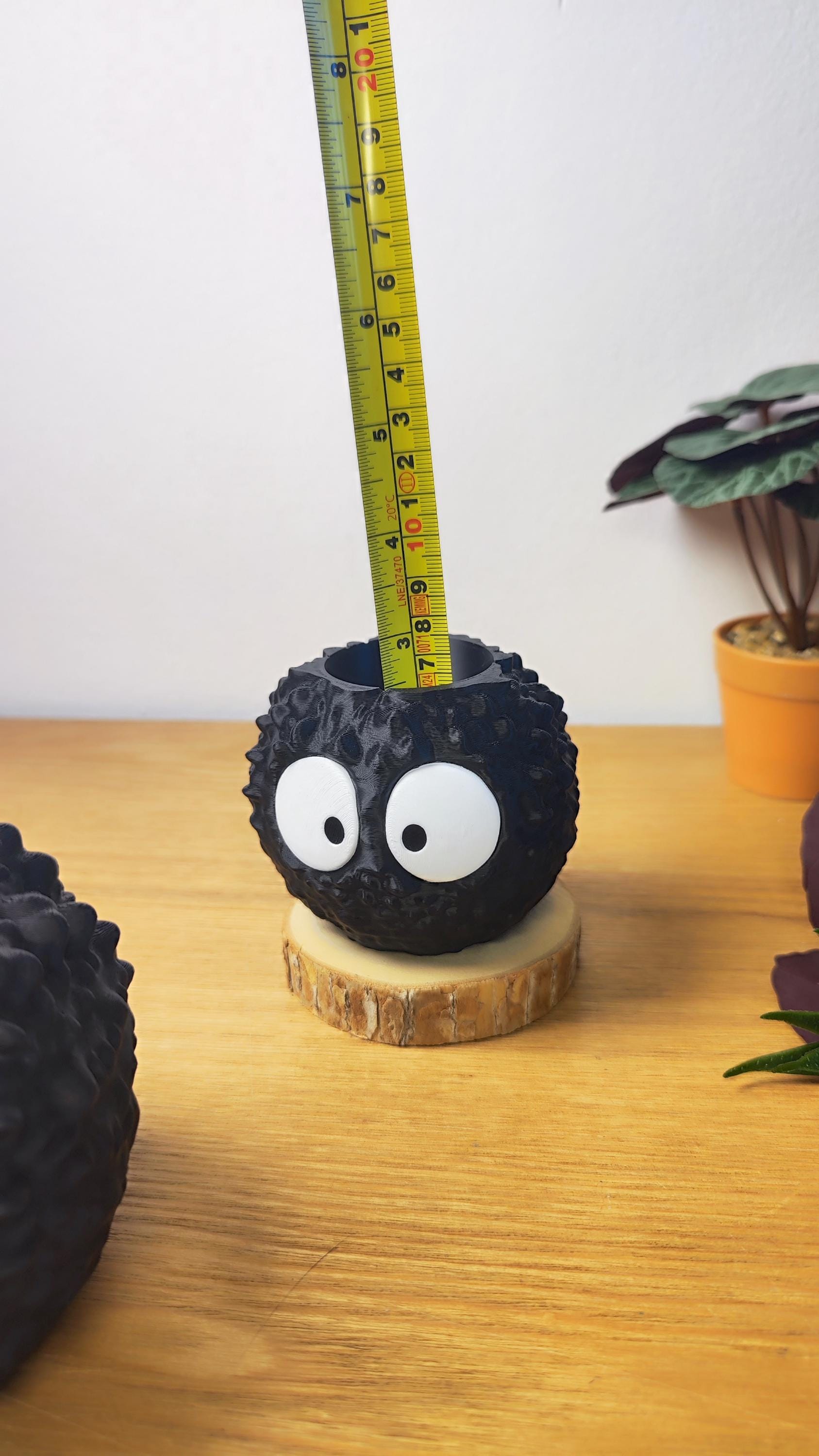 Vase Susuwatari, noiraude Ghibli, le voyage de Chihiro, Totoro, studio Ghibli, Kodama, Miyazaki, pot de fleur