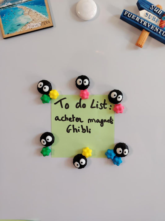Aimants de réfrigérateur Susuwatari | 12 aimants noiraudes | Idée cadeau| studio ghibli | totoro| le voyage de chihiro | magnet ghibli