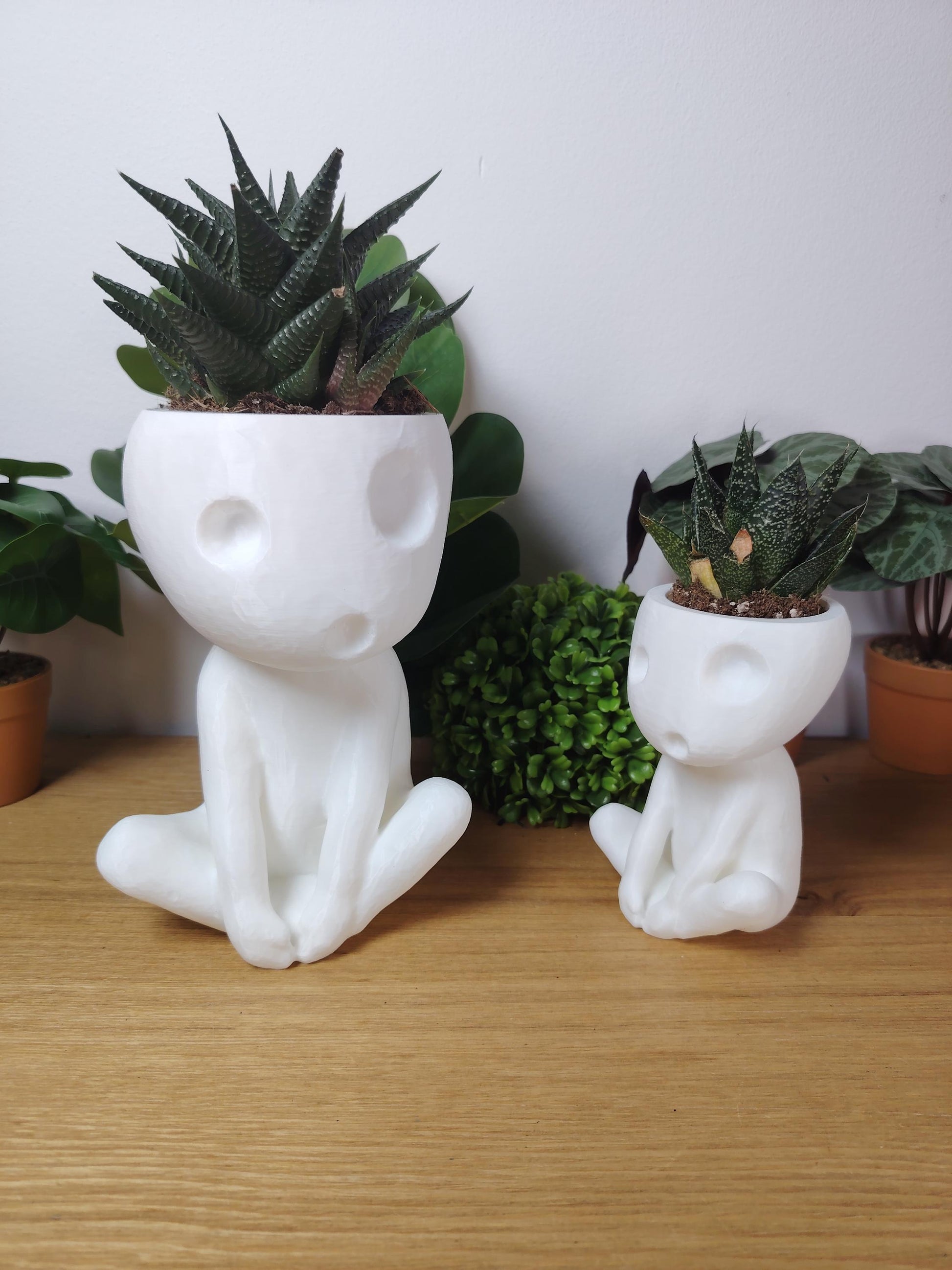 Vase kodama blanc , noiraude Ghibli, le voyage de Chihiro, Totoro, studio Ghibli, princesse Mononoké, Miyazaki, pot de fleur, tree spirit