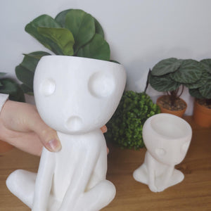 Vase kodama blanc , noiraude Ghibli, le voyage de Chihiro, Totoro, studio Ghibli, princesse Mononoké, Miyazaki, pot de fleur, tree spirit