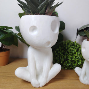 Vase kodama blanc , noiraude Ghibli, le voyage de Chihiro, Totoro, studio Ghibli, princesse Mononoké, Miyazaki, pot de fleur, tree spirit