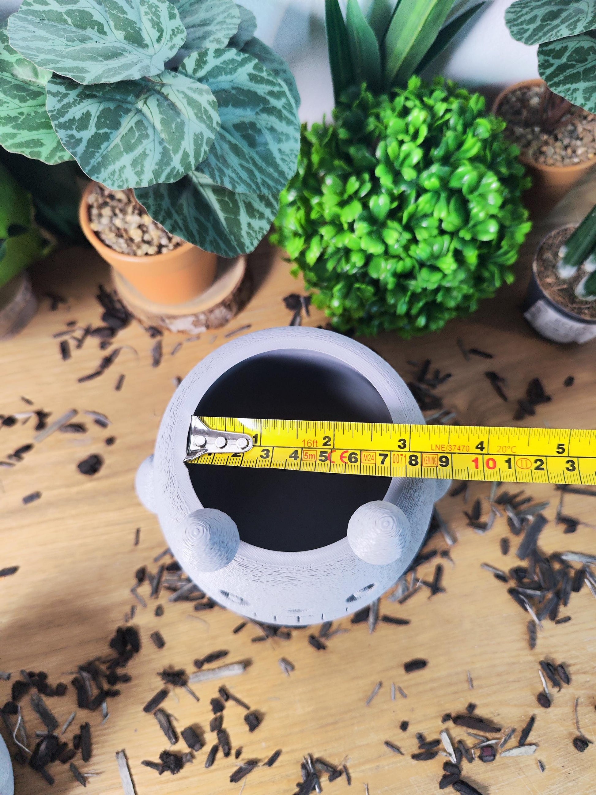 Vase Totoro, Ghibli, le voyage de Chihiro, Totoro, studio Ghibli, Kodama, Miyazaki, pot de fleur, noiraude